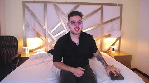 ethan_greys online show from 12.03.25