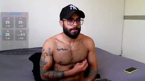 Snapshot of ethan_hunter87 chatting on 10.23.25 Ethan online show from 10.23.25