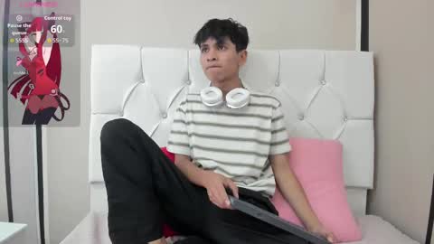 Snapshot of ethan_westt chatting on 09.22.25 Ethan online show from 09.22.25