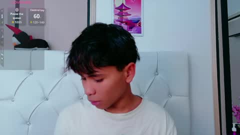 Snapshot of ethan_westt chatting on 05.01.26 Ethan online show from 05.01.26