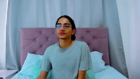 Snapshot of ethanblackwoodd chatting on 01.05.26 ethanblackwoodd online show from 01.05.26