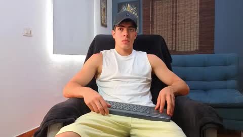 Snapshot of ethangreey1 chatting on 04.27.26 ethangreey1 online show from 04.27.26