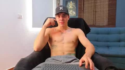 Snapshot of ethangreey1 chatting on 05.05.26 ethangreey1 online show from 05.05.26