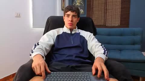 Snapshot of ethangreey1 chatting on 05.06.26 ethangreey1 online show from 05.06.26
