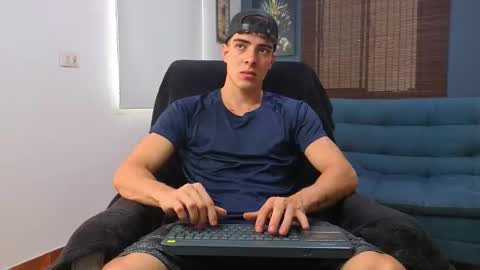 Snapshot of ethangreey1 chatting on 05.23.26 ethangreey1 online show from 05.23.26