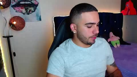 Snapshot of ethanhairy chatting on 04.28.26 Ethan online show from 04.28.26