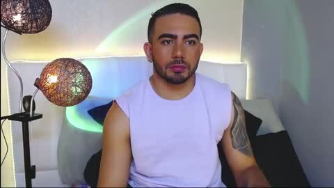 Snapshot of ethanhairy chatting on 05.29.26 Ethan online show from 05.29.26