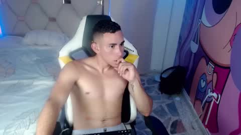 Snapshot of ethann_03 chatting on 03.03.25 Ethan online show from 03.03.25