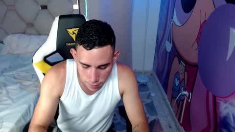 Snapshot of ethann_03 chatting on 03.05.25 Ethan online show from 03.05.25