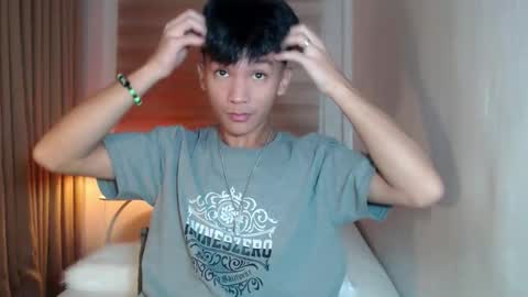 Rey online show from 12.04.25