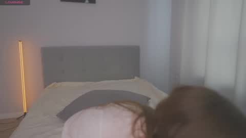 Hello I am AliseNext stream -  1700 GTM1 online show from 03.11.25