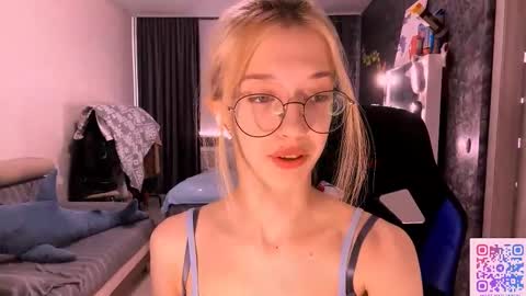 Snapshot of eufemiazurawski chatting on 02.19.26 Tali online show from 02.19.26