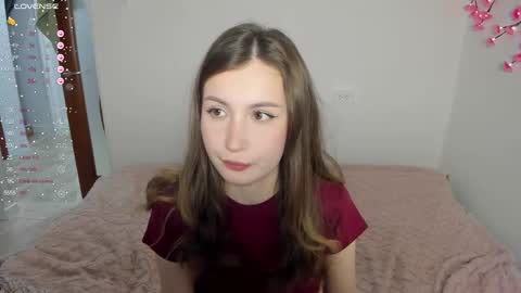 Veronica Tiia Lilith left to right online show from 03.16.26