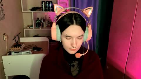 Snapshot of eunabiddlecome chatting on 05.30.26 Kate online show from 05.30.26