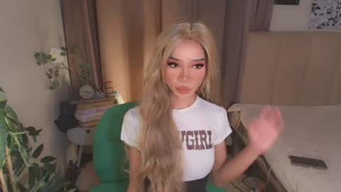 euphoric_goddess online show from 06.20.26