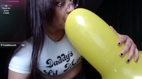 Snapshot of eva_camx chatting on 12.21.24 Eva online show from 12.21.24