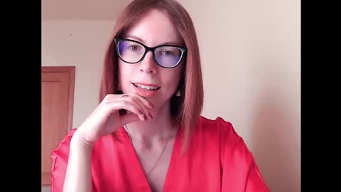 Snapshot of eva_cutesmile chatting on 09.24.25 Eva online show from 09.24.25