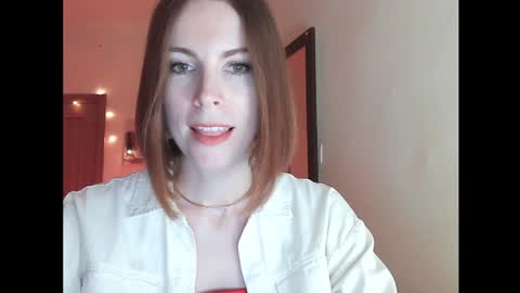 Snapshot of eva_cutesmile chatting on 10.20.25 Eva online show from 10.20.25