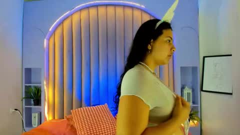Snapshot of eva_daemon chatting on 09.25.25 EVA DAEMON  online show from 09.25.25