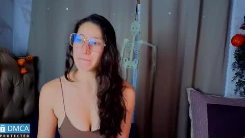 eva delight online show from 10.25.25