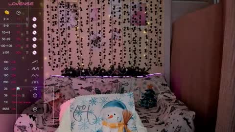 Snapshot of eva_greys chatting on 12.22.25 Eva online show from 12.22.25