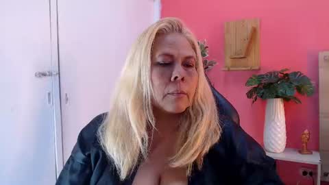 Snapshot of eva_love49 chatting on 07.10.26 eva_love49 online show from 07.10.26