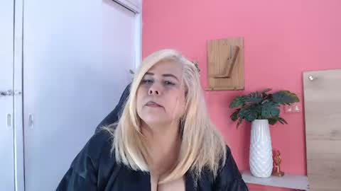 Snapshot of eva_love49 chatting on 07.14.26 eva_love49 online show from 07.14.26