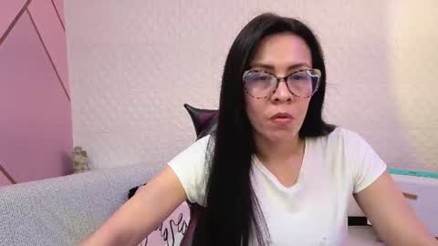 Snapshot of eva_mermaid chatting on 06.22.26 Eva online show from 06.22.26