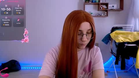 Snapshot of eva_milier chatting on 03.08.25 eva_milier online show from 03.08.25