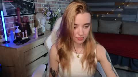 Snapshot of eva_mini chatting on 05.27.26 eva_mini online show from 05.27.26