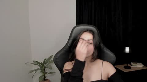 eva_monn online show from 01.15.25