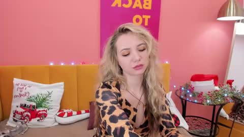 Snapshot of eva_moran chatting on 01.11.25 Eva 3 online show from 01.11.25