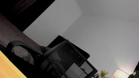 Snapshot of eva_penelope chatting on 04.30.26 EVA online show from 04.30.26