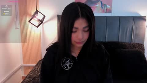 Snapshot of eva_rosee_ chatting on 09.11.25 Eva   Emily online show from 09.11.25