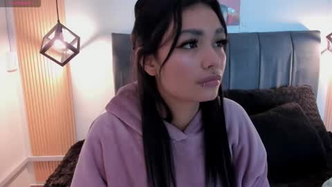 Snapshot of eva_rosee_ chatting on 09.29.25 Eva   Emily online show from 09.29.25