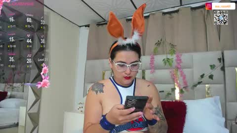 Eva  online show from 10.18.25