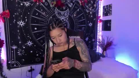 Eva  online show from 12.05.25