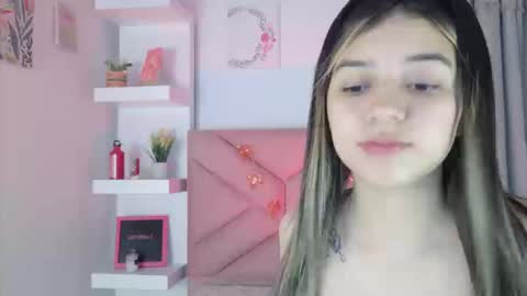 Snapshot of eva_sin18 chatting on 09.22.25 Eva Sin online show from 09.22.25