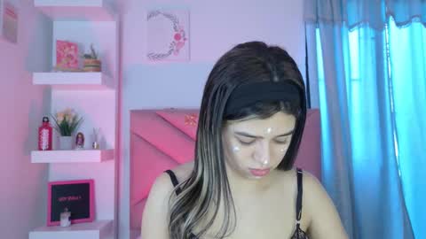 Snapshot of eva_sin18 chatting on 10.04.25 Eva Sin online show from 10.04.25