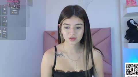 Snapshot of eva_sin18 chatting on 10.29.25 Eva Sin online show from 10.29.25