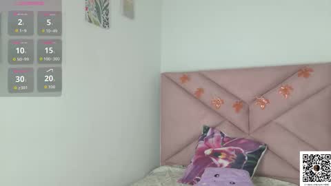 Snapshot of eva_sin18 chatting on 11.10.25 Eva Sin online show from 11.10.25