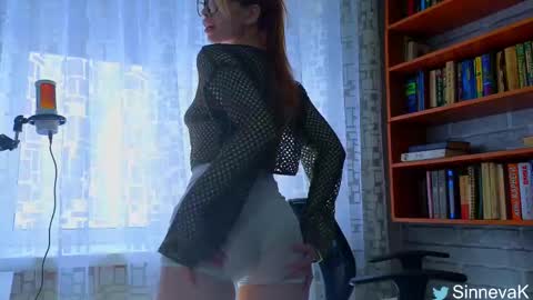 Snapshot of eva_sinn chatting on 02.15.25 Hi there i am Eva and i wish create a nice community with you so join my Ticket Show for more pleasure online show from 02.15.25