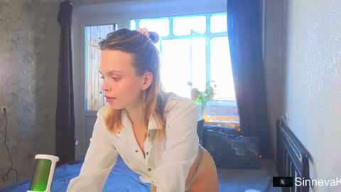Snapshot of eva_sinn chatting on 09.16.25 Hi there i am Eva and i wish create a nice community with you so join my Ticket Show for more pleasure online show from 09.16.25