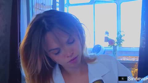 Snapshot of eva_sinn chatting on 10.11.25 Hi there i am Eva and i wish create a nice community with you so join my Ticket Show for more pleasure online show from 10.11.25