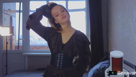 Snapshot of eva_sinn chatting on 10.21.25 Hi there i am Eva and i wish create a nice community with you so join my Ticket Show for more pleasure online show from 10.21.25