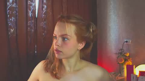 Snapshot of eva_sinn chatting on 06.20.26 Hi there i am Eva and i wish create a nice community with you so join my Ticket Show for more pleasure online show from 06.20.26