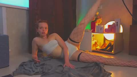 Snapshot of eva_sinn chatting on 06.24.26 Hi there i am Eva and i wish create a nice community with you so join my Ticket Show for more pleasure online show from 06.24.26