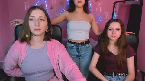 Snapshot of eva_smiith_ chatting on 04.21.26 Eva online show from 04.21.26