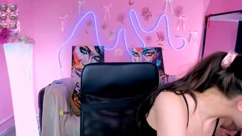 Snapshot of eva_smiith_ chatting on 05.29.26 Eva online show from 05.29.26