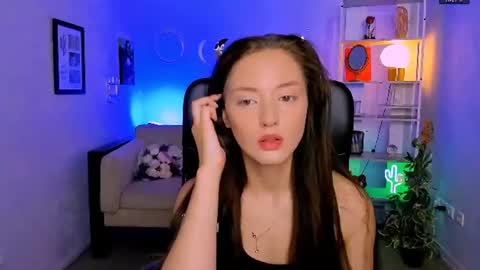 Snapshot of eva_smiith_ chatting on 06.22.26 Eva online show from 06.22.26